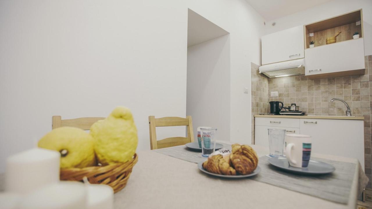 Cortile Oliva Apartment คาตาเนีย ภายนอก รูปภาพ